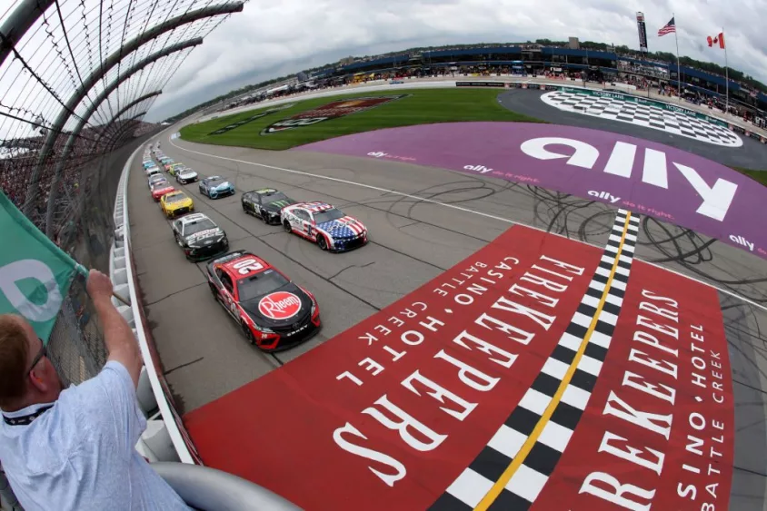 nascar-michigan285188