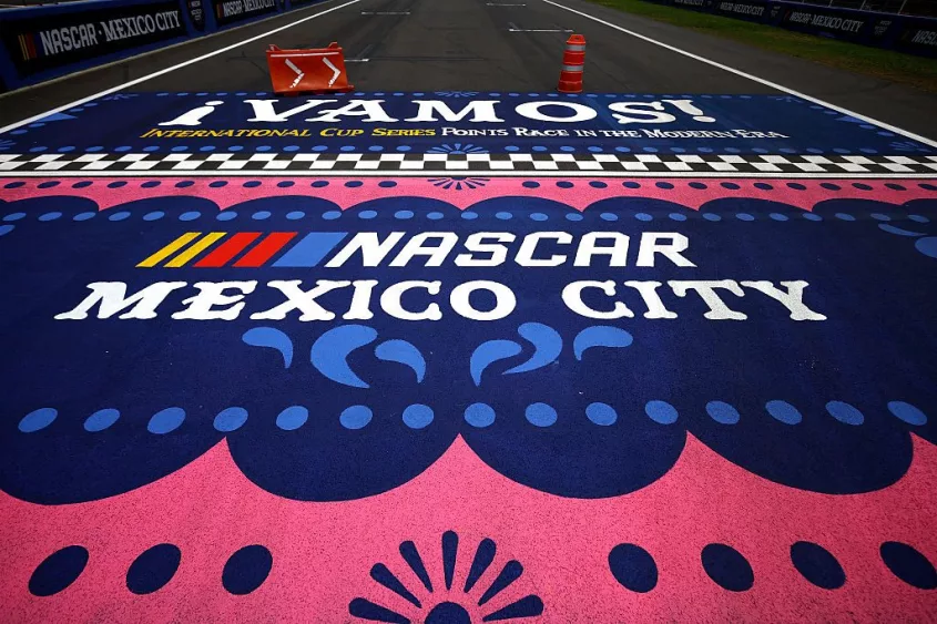 nascar-mexico-city-race101091