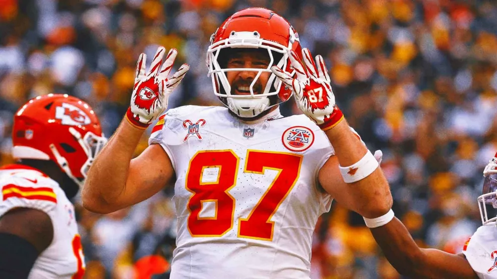 kelce-hands57157