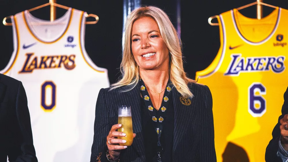 jeanie-buss396607