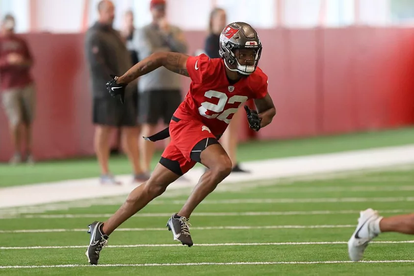 bucs-training-camp512013