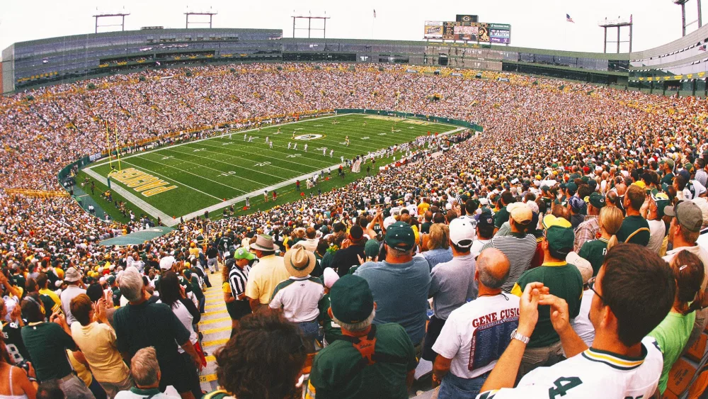 lambeau_horizontal385826