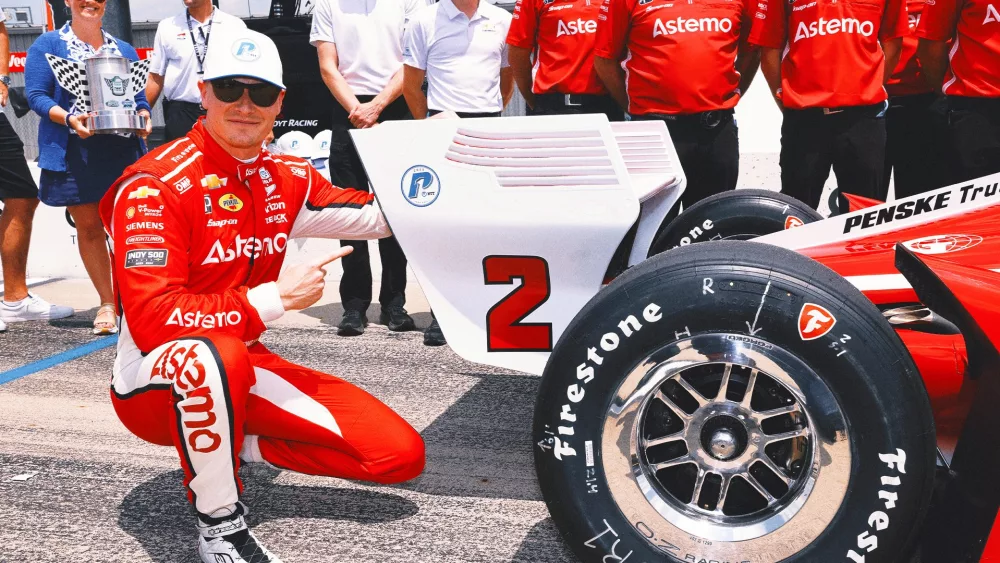 josef-newgarden_iowa_pole_2025_indycar432560