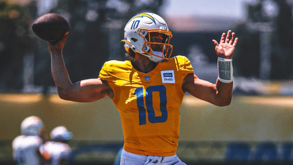 justin-herbert-camp-h658222