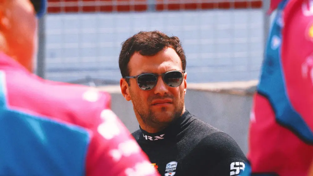 devlin-defrancesco_goes-home_canada_indycar363011