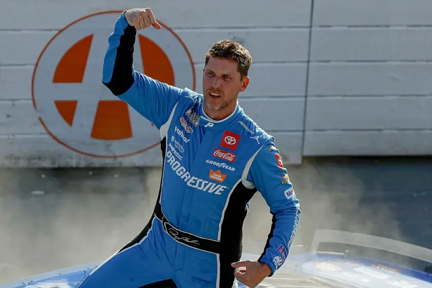 nascar-dover-denny-hamlin621795