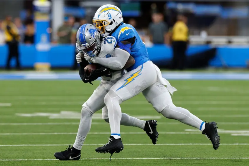 lions-vs-chargers-nfl-hof-game970045