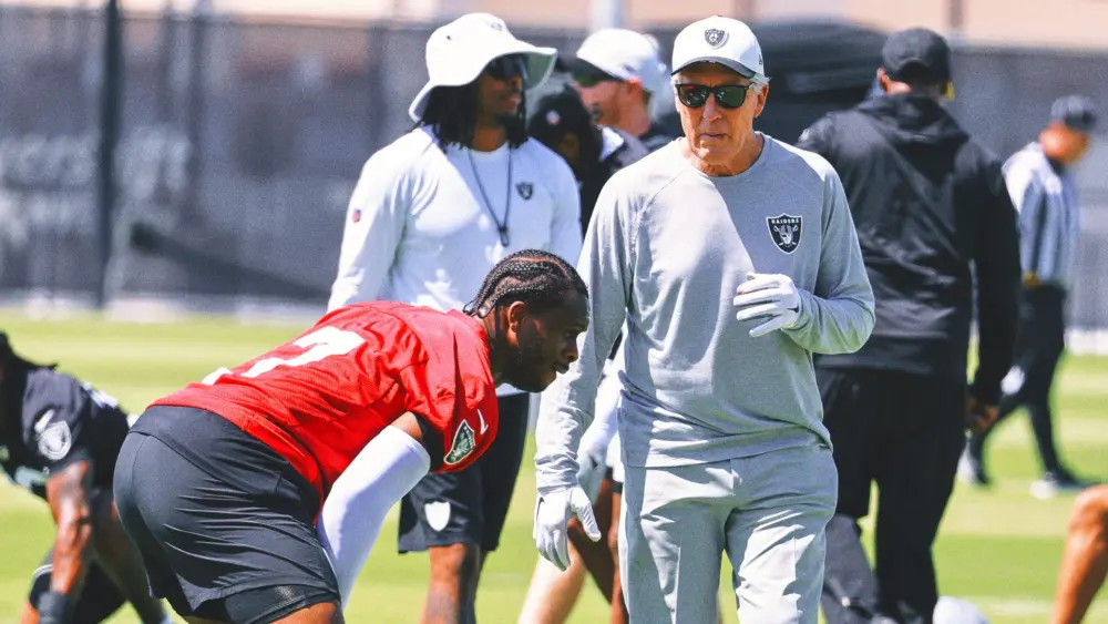 pete-carroll_raiders_2025_odds_geoff-schwartz190073