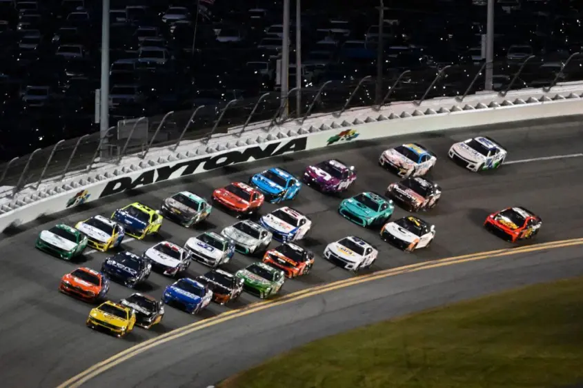 htw-nascar-coke-zero-sugar-400630410