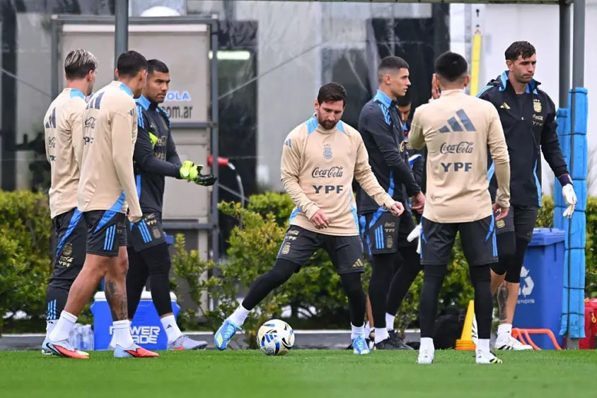 messi-argentina-training-session725431
