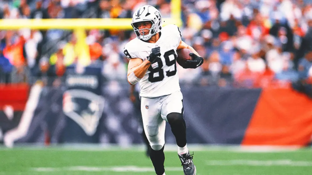 brock_bowers_horizontal288310