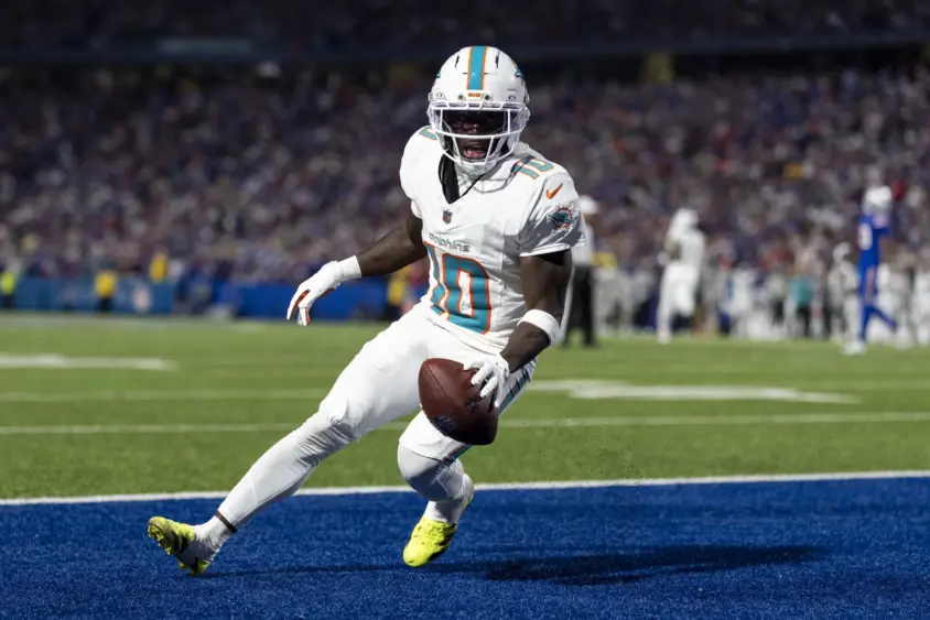 tyreek-hill-scaled424837