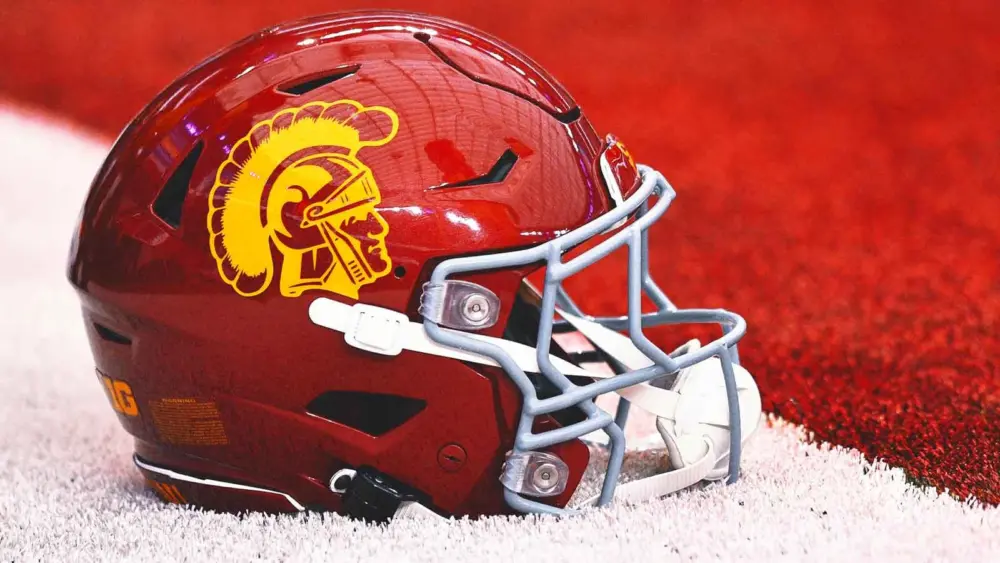 usc-helmet652188