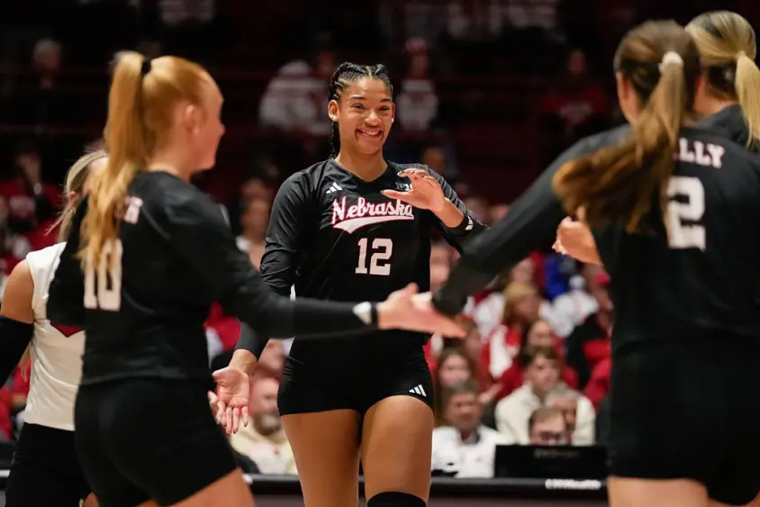 nebraska-vs-ucla-volleyball779487
