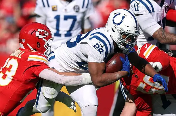 kansas-city-missouri-running-back-jonathan-taylor-of-the-indianapolis-colts-carries-the-ball546664