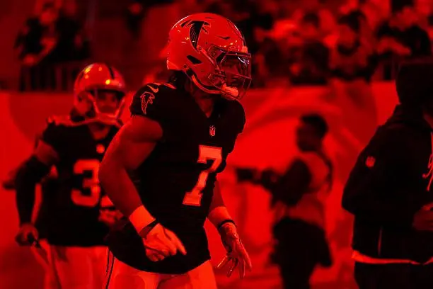 tampa-fl-bijan-robinson-of-the-atlanta-falcons-runs-out-from-the-tunnel-prior-to-an-nfl299747