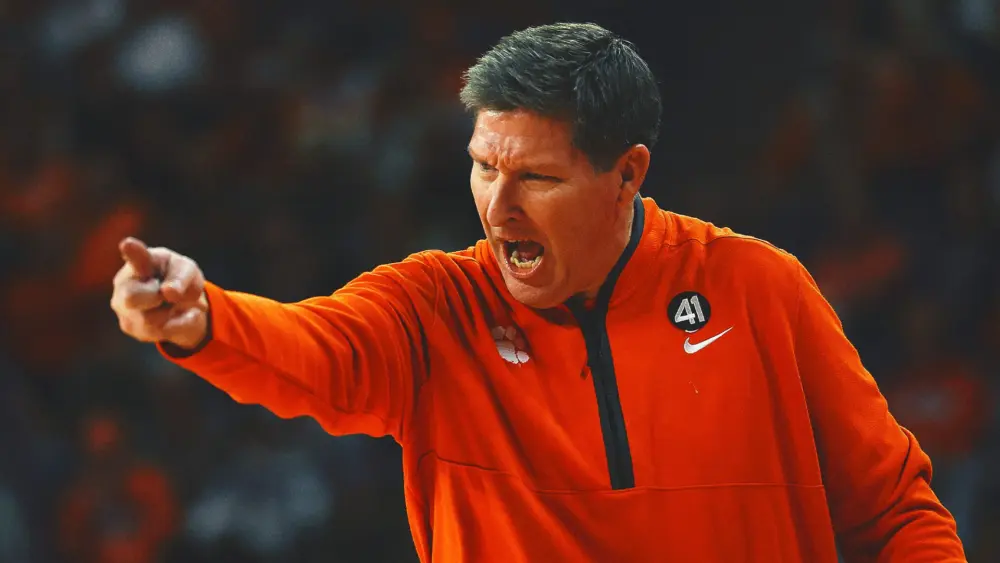 bronwell_clemson_odd_horizontal957791