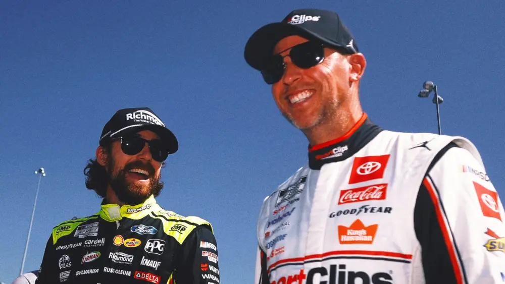 ryan-blaney_denny-hamlin_phoenix590667