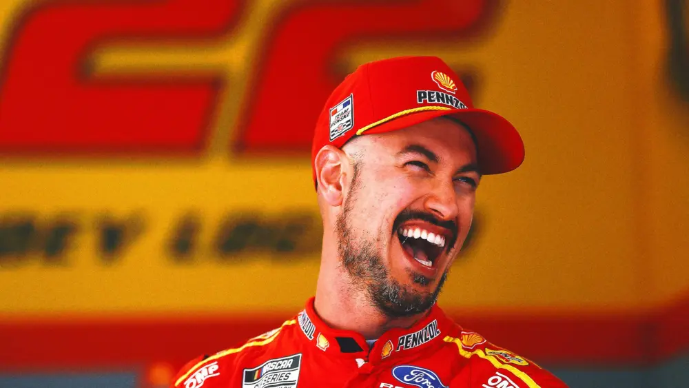 joey-logano_phx_broadcast-booth589133