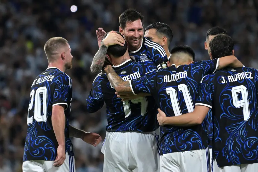 65a6a01f-f98c1fa3-messi2-scaled517060