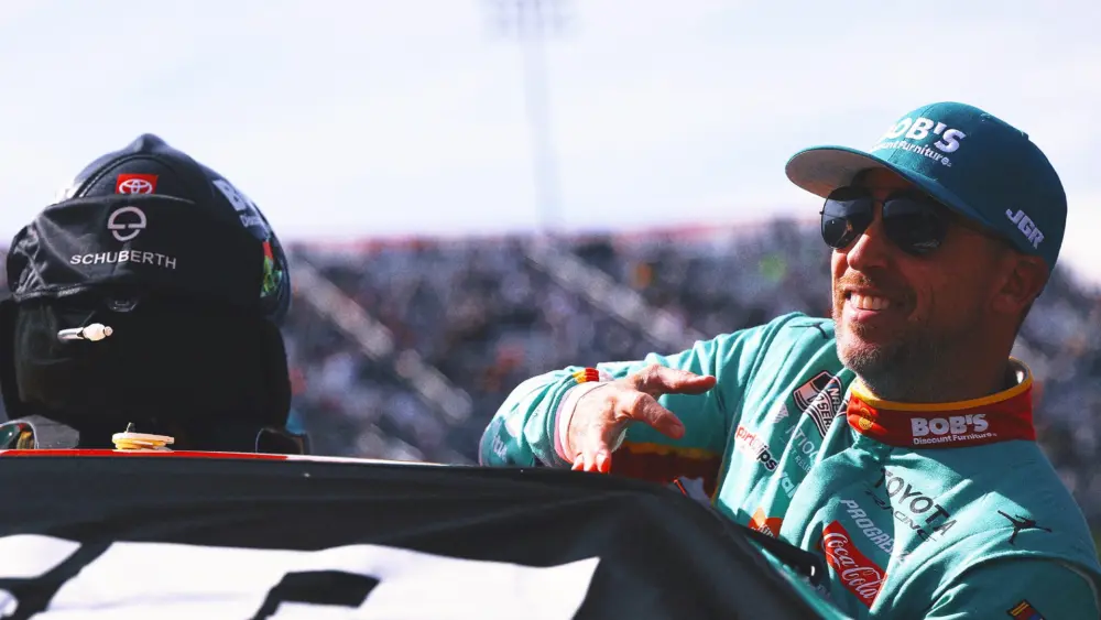 denny-hamlin_odds_texas_favorite882265