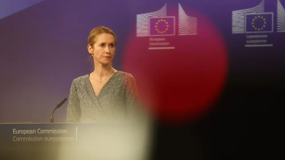 17625258174883721555