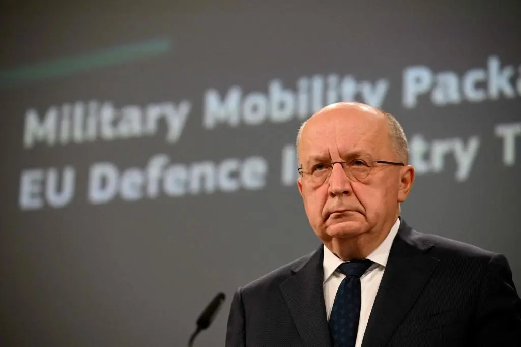 17635738856159898078