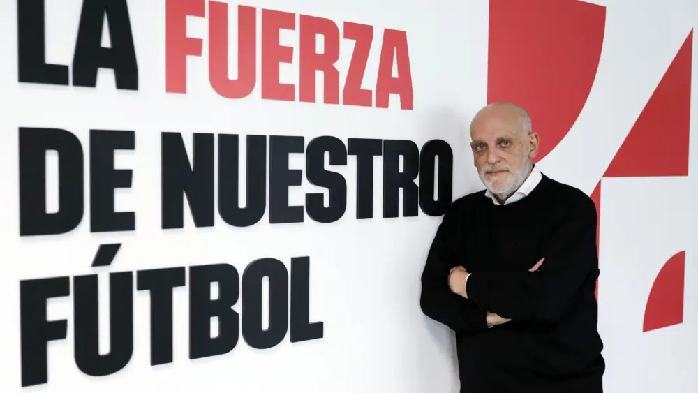 17648611767838700819