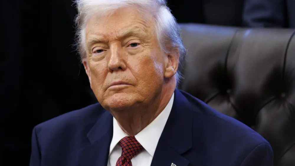 17648628427370600081