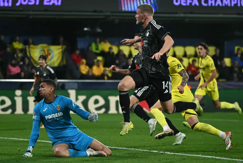 17653980682952233382