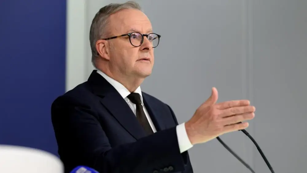 17657807226556885120