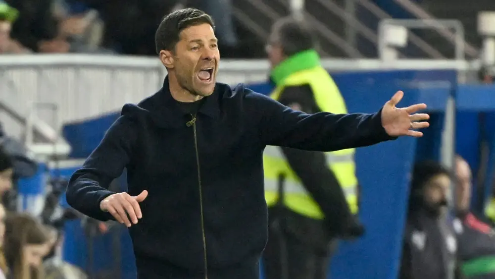 17658275637581609025