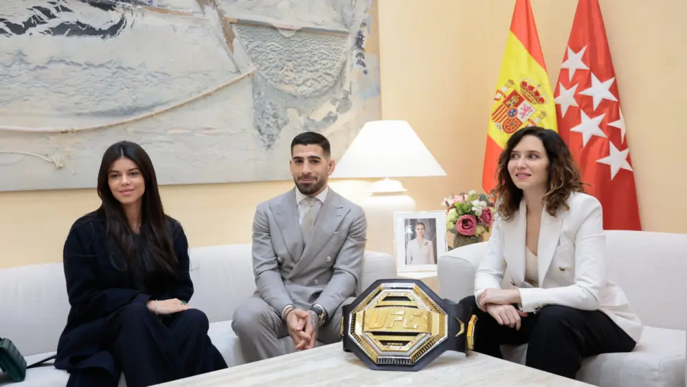 17658214899651943560