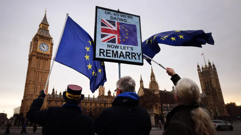 17659863338709218901