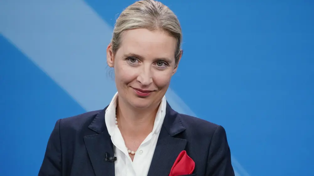 17086842039428105201