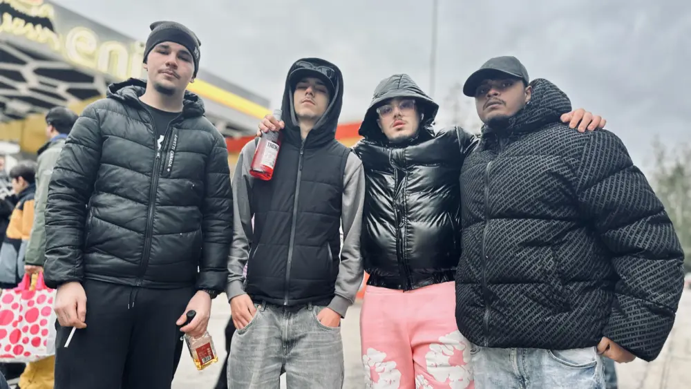 17673853142693671911