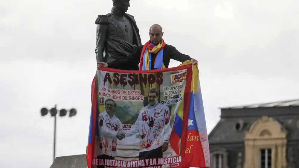 17675518859980186589