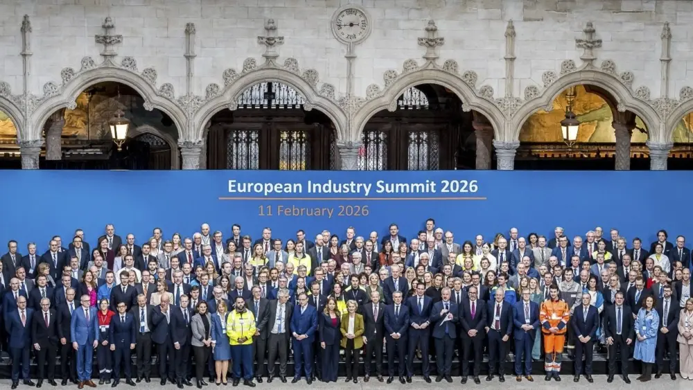 17709917815693128250