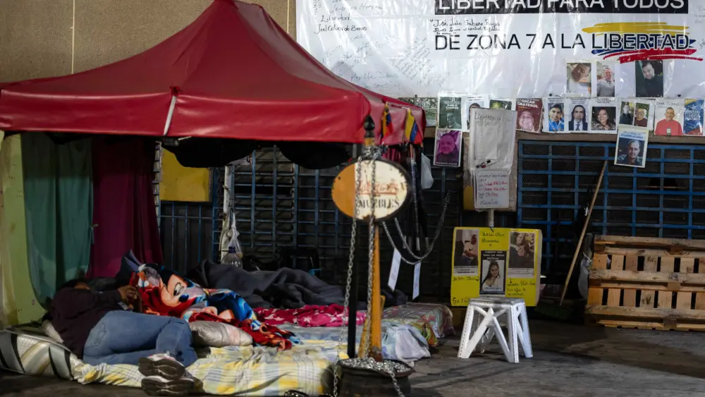 17716574716703123377