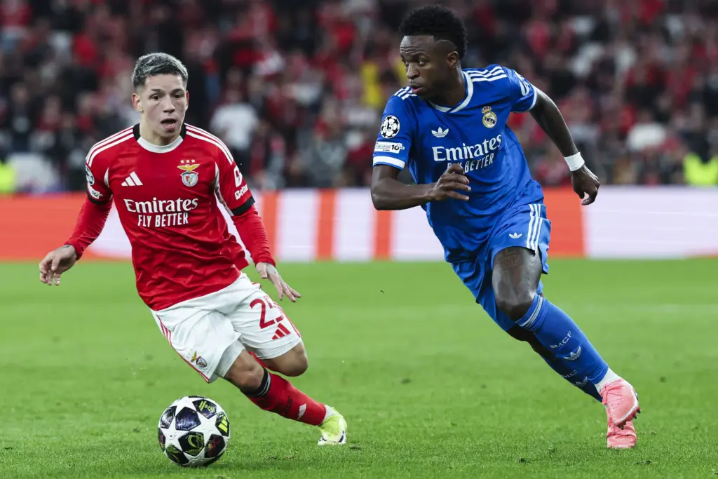 17718661870681275568