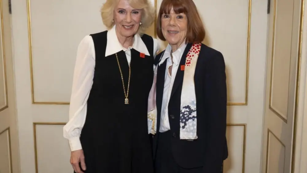 17718724729832659632