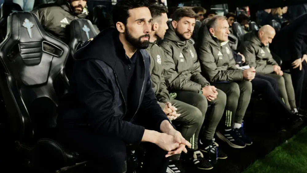 17728375176671258032