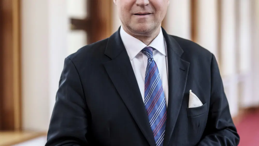 17734805274101246640