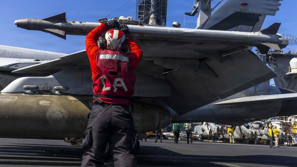 17736767930418753928