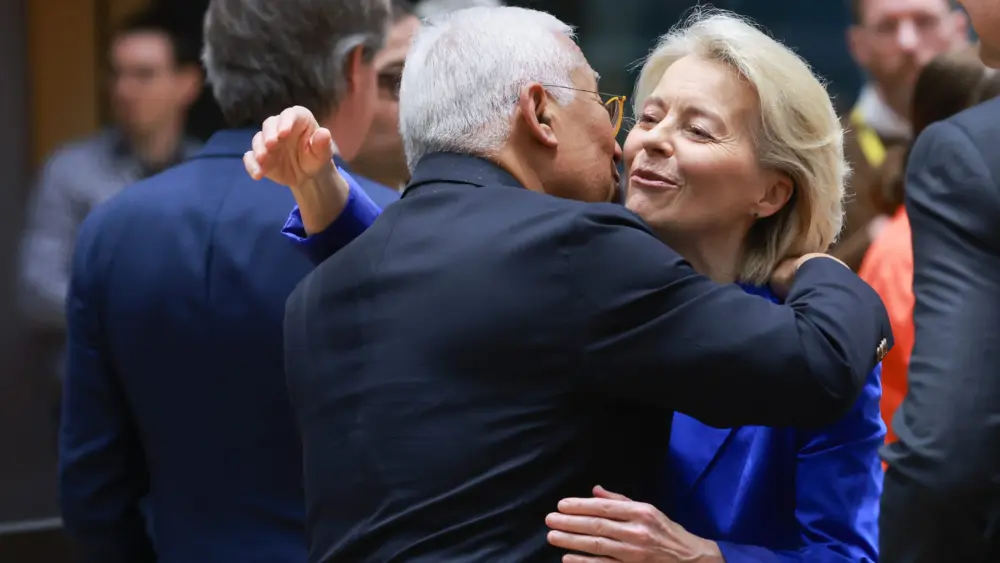 17739529755510462240