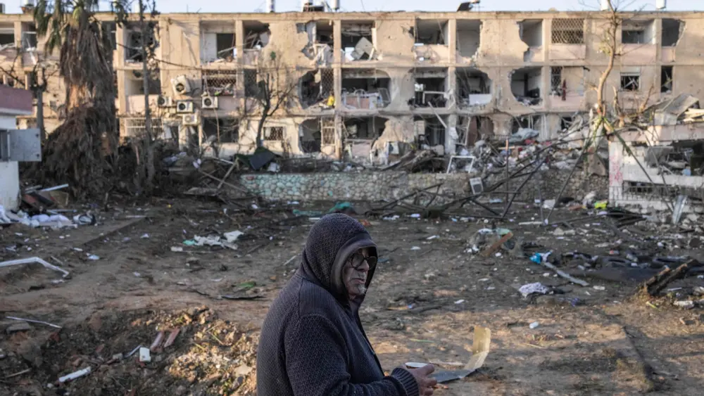 17744675269329329388