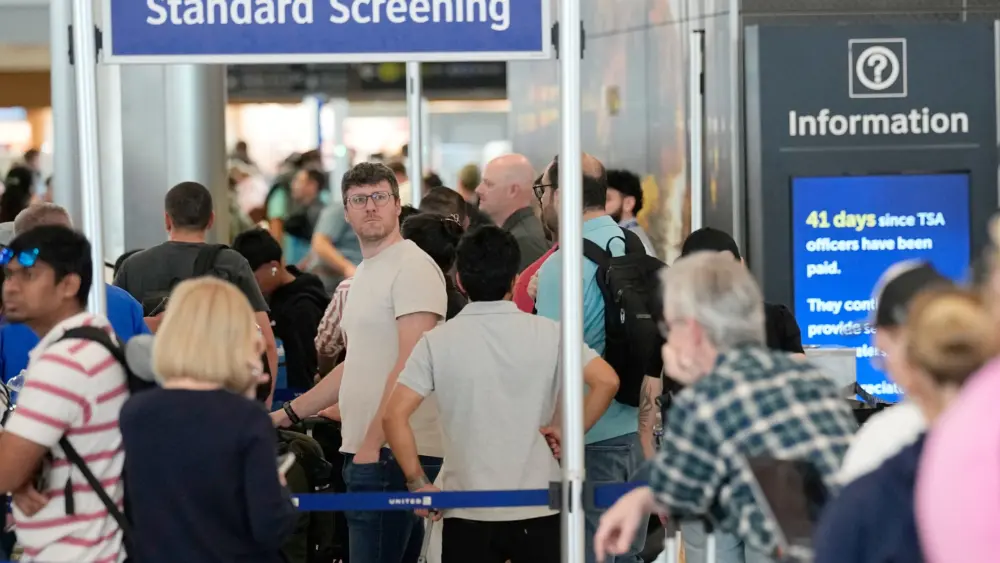 17748703956165716203