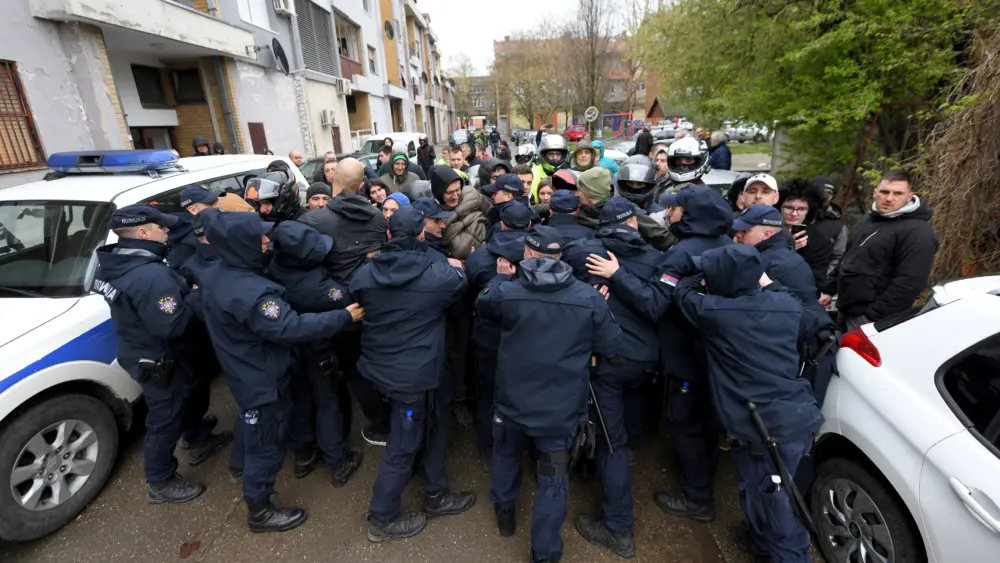 17749633766550190866