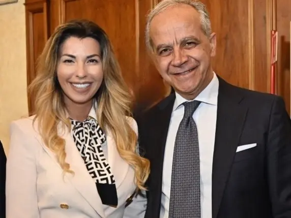 17751237979233792372