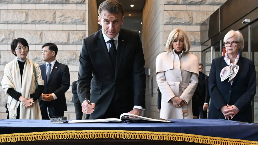 17751322422663139972